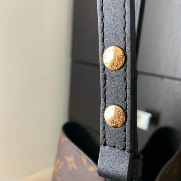 Louis Vuitton Neonoe - Picture 10 of 10